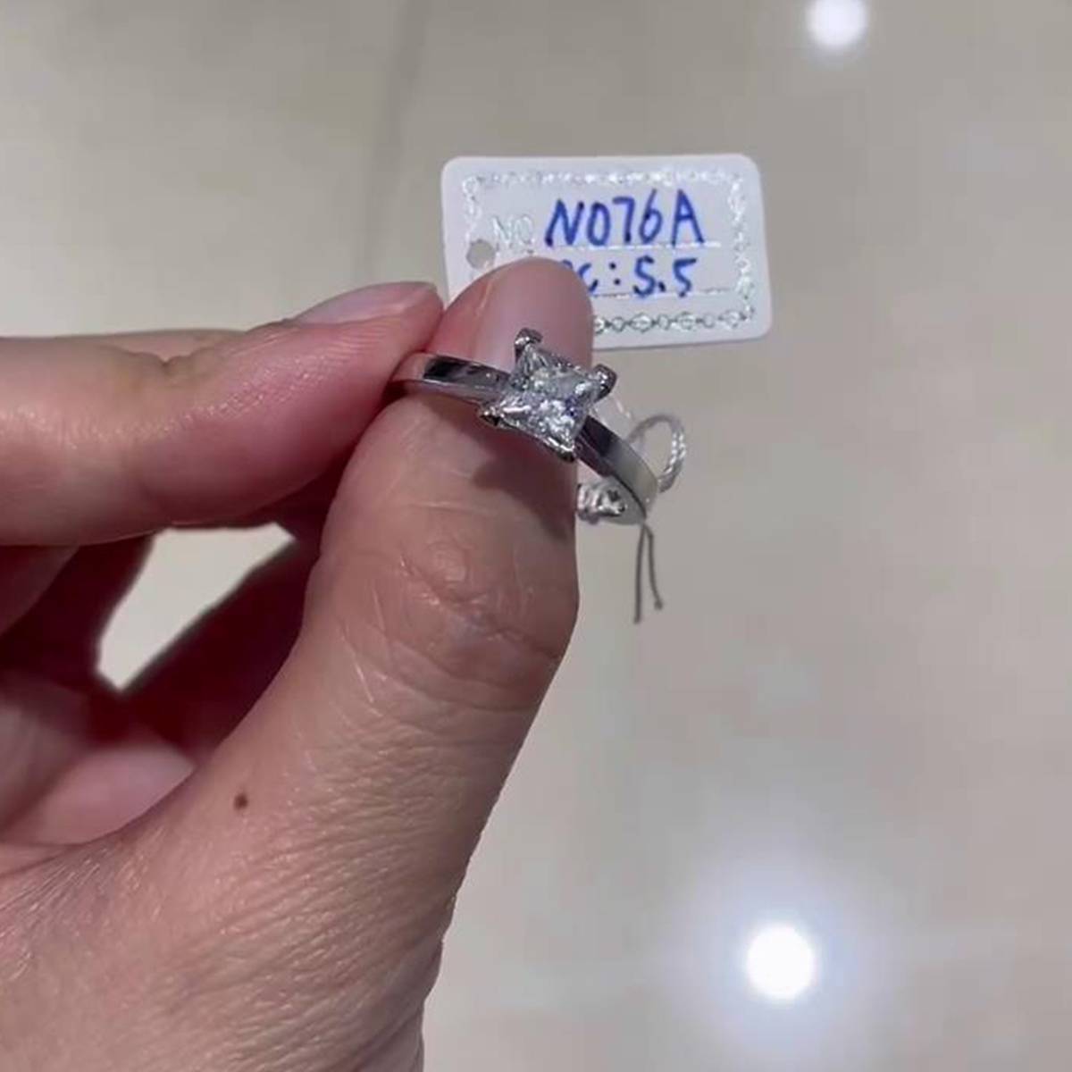 公主方女戒S925银镀白金定制主石莫桑钻1.0ct
